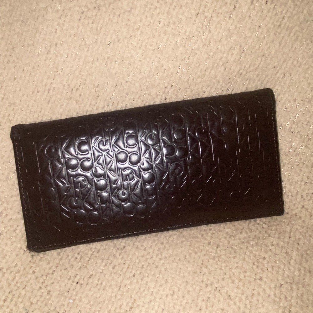 EUC- Beautiful Brown Calvin Klein Wallet - Picture 3 of 5